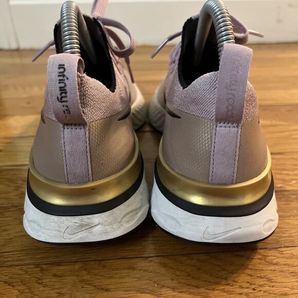 Nike React Infinity Run Flyknit Women Sz 9 Comfort Running Pink Gld Shoe Sneaker - Picture 3 of 7